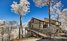 Beautiful Beech Mountain Condo With Private Balcony!